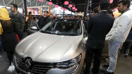 Iran: Renault rimane e sfida sanzioni Usa