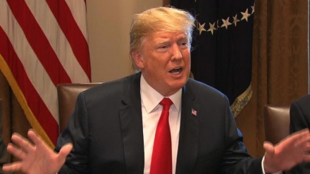 アメリカ大統領が、移民の即時国外退去を要求