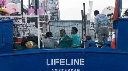 Migranti: Capitano nave Lifeline, Ue impedisce salvataggi