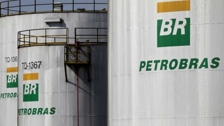 Petrobras reduz em 1,24% o preço da gasolina nas refinarias