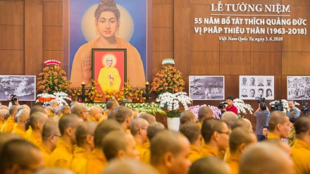 Ceremonia e një budist i cili është vetëdjegur