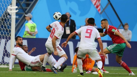 Irã vence Marrocos com gol contra nos acréscimos