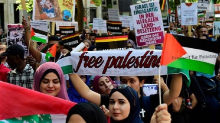 Thousands marched in support of Palestine on Int’l Quds Day in Berlin