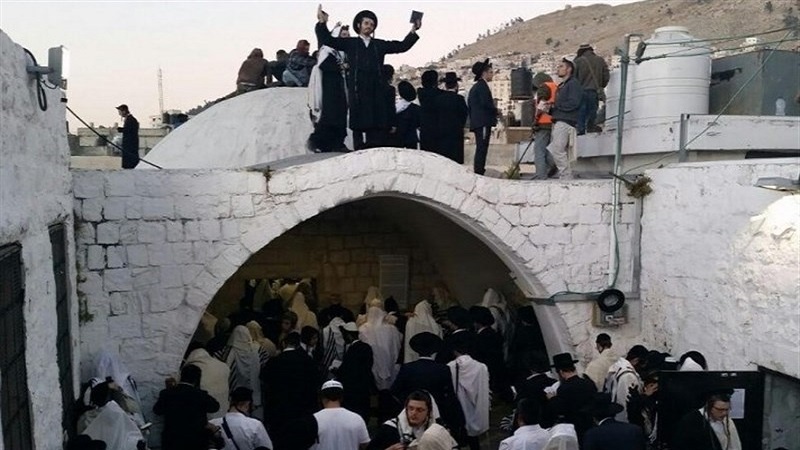یورش صهیونیست ها به آرامگاه حضرت یوسف (ع) و زخمی شدن 50 فلسطینی 