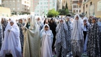 Shalat Idul Fitri di BerbagaI Wilayah Iran