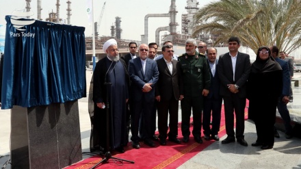 Ruhani: Düşmanlar, İran milletinin karşısında teslim olacaklar