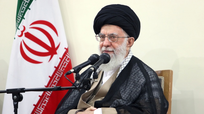 Líder: Judiciário do Irã deve enfrentar aqueles que perturbam a segurança econômica (+fotos)