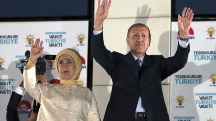 Туркия президентлик сайловида Эрдуғон ғалаб қозонди. (СУРАТЛАР) 