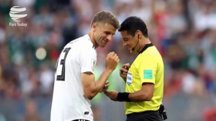 O Arbitro raniano que apita o jogo entre 