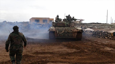 Ejército sirio ataca posiciones de terroristas en Idlib y Hama