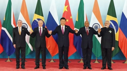 中国国家主席呼吁金砖国家携手努力共建美好世界