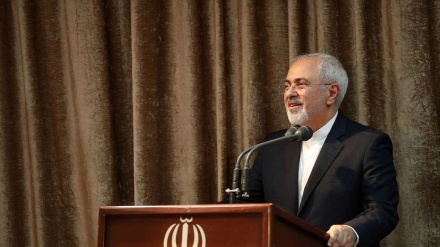 Iran: Zarif, Le linee guida di leader ci hanno aiutato a sconfiggere la trama USA-Israele