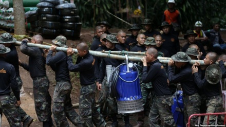 Tajlandë, shpëtohen 2 nga 12 futbollistët e bllokuar në shpellë