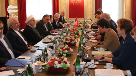 İron və İsveçrə prezidenton bə ətomiyə sazışi oqəte və idomə təkid kardeşone.