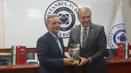 İran-Türkiye Üniversiteleri İşbirliğinin Geliştirilmesi Yolları Görüşüldü
