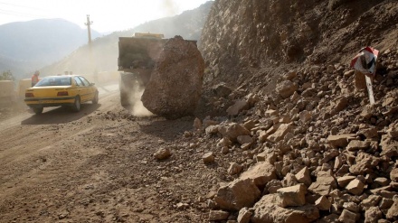 İran'da depremde yaralı sayısı 287'ye yükseldi 