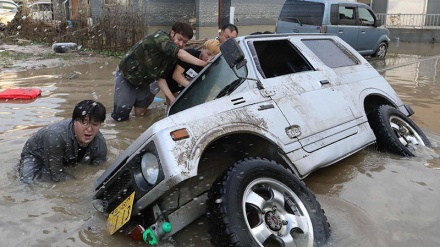 Giappone in allarme per tifone Jongdari