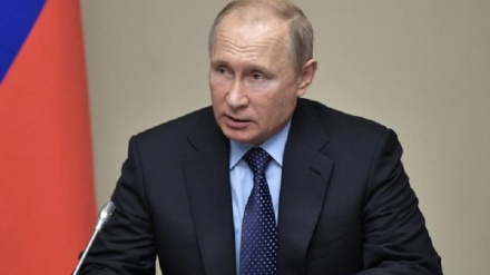 Cremlino, possibile faccia a faccia Putin-Trump da soli
