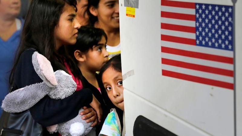 АҚШ-та полиция қамауға алған 7 жастағы мигрант қыз бала өлді