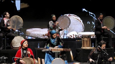 人気グループ、ラスターク・アンサンブルによる南部ブーシェフルの歌