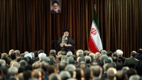 ハーメネイー師が、各国に駐在するイランの大使や公使、そしてイラン外務省の責任者らと会談する