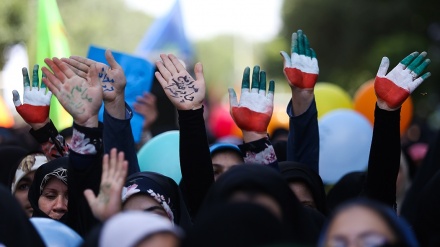 イスラム革命の文化的な業績