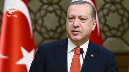 Эрдуғон кобинаи ҷадиди Туркияро муаррифӣ кард

