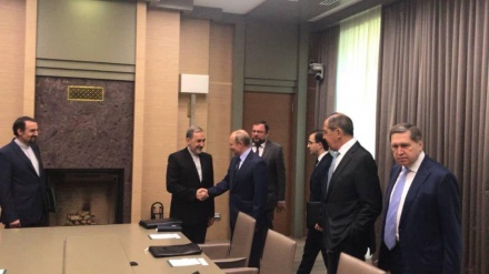 Velayati trifft russischen Präsidenten