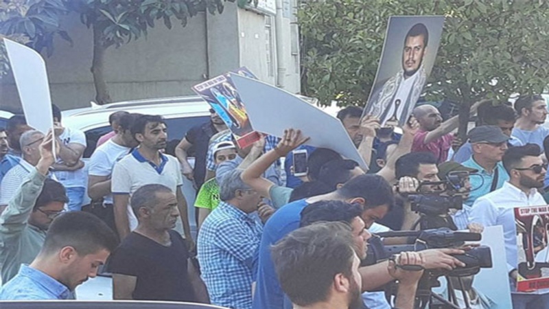 تجمع ضد رژیم آل سعود در مقابل سفارت عربستان در آنکارا 