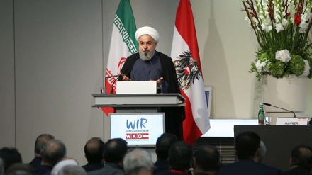 イラン大統領、「アメリカの対イラン制裁は国際レベルの犯罪」