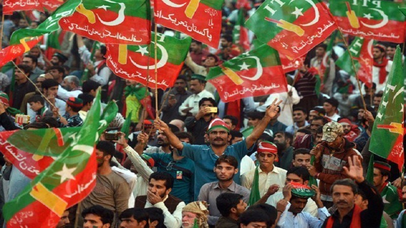نتایج انتخابات پاکستان؛ خوشحالی هواداران حزب تحریک انصاف 