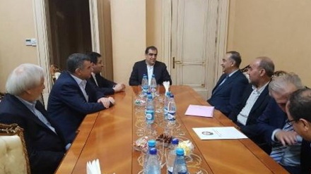 İroniku bə Azərbaycan Respublika dəvo-damon ixrocot ziyod bıə.