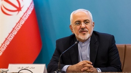 Зариф: АҚШ давлати санкция қўллашга бўлган қарамлигини ҳал қилиши керак