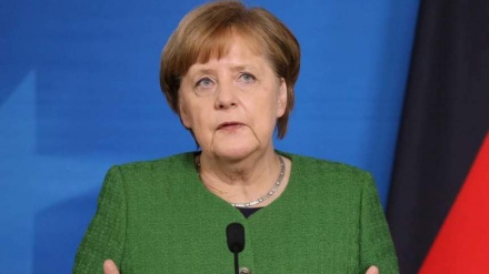 Merkel calls for EU weapons system independent of US