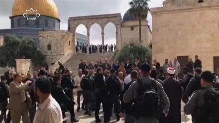 Video: Enfrentamientos en Mezquita Al-Aqsa