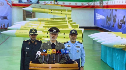 Ministro da Defesa: Irã entre os produtores de mísseis ar-ar (+fotos)