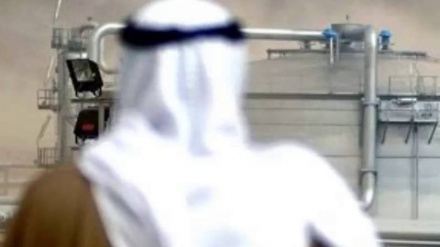 رویترز:عربستان آمریکا راتهدید به فروش نفت با ارزی غیر از دلار کرد