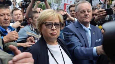 Polonia vijon betejën me kryetaren e Gjykatës së Lartë