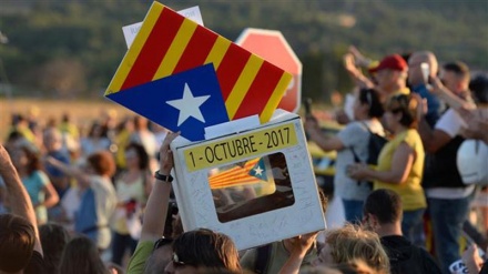 Protesters demand release of Catalan leaders after prison transfer