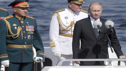Россия президенти мамлакат ҳарбий денгиз флотининг халқаро сувлардаги таъсири таъкидлаб ўтди   