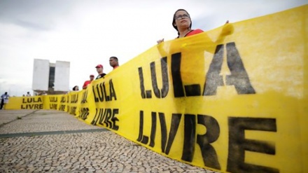 Comienzan huelga de hambre por la libertad de Lula en Brasil
