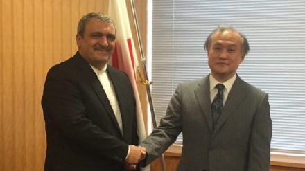 駐日新イラン大使が、日本外務事務次官に信任状を捧呈