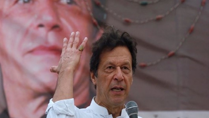 رهبر حزب پیشتاز انتخابات پارلمانی پاکستان: برای بهبود روابط پاکستان و افغانستان تلاش می‌کنم