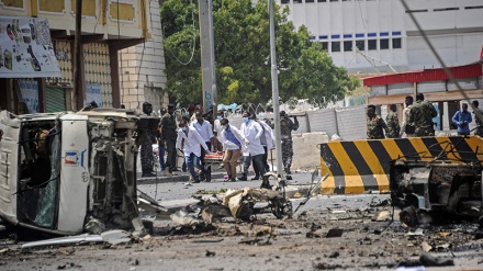 Autobomba nel centro di Mogadiscio, almeno 60 morti e feriti