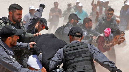 Forcat ushtarake të regjimit sionist ushtrojnë dhunë ndaj grave palestineze