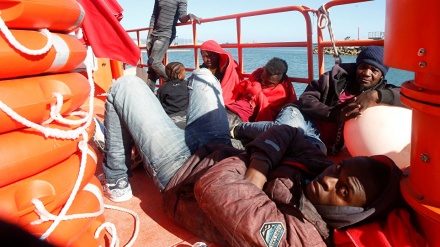 Rescatadas 128 personas de nueve pateras en las costas españolas+video