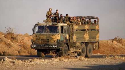 El Ejército de Siria destruye escondites de los terroristas en Hama