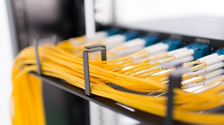 Tambah Kecepatan Internet, Irak Sambung Serat Optik ke Iran