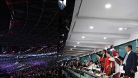 Presiden RI Joko Widodo bersama ibu negara di acara pembukaan Asian Games 2018