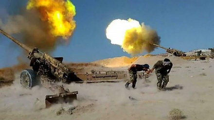 Syrian Army artillery units pound terrorists' positions in Northern Hama